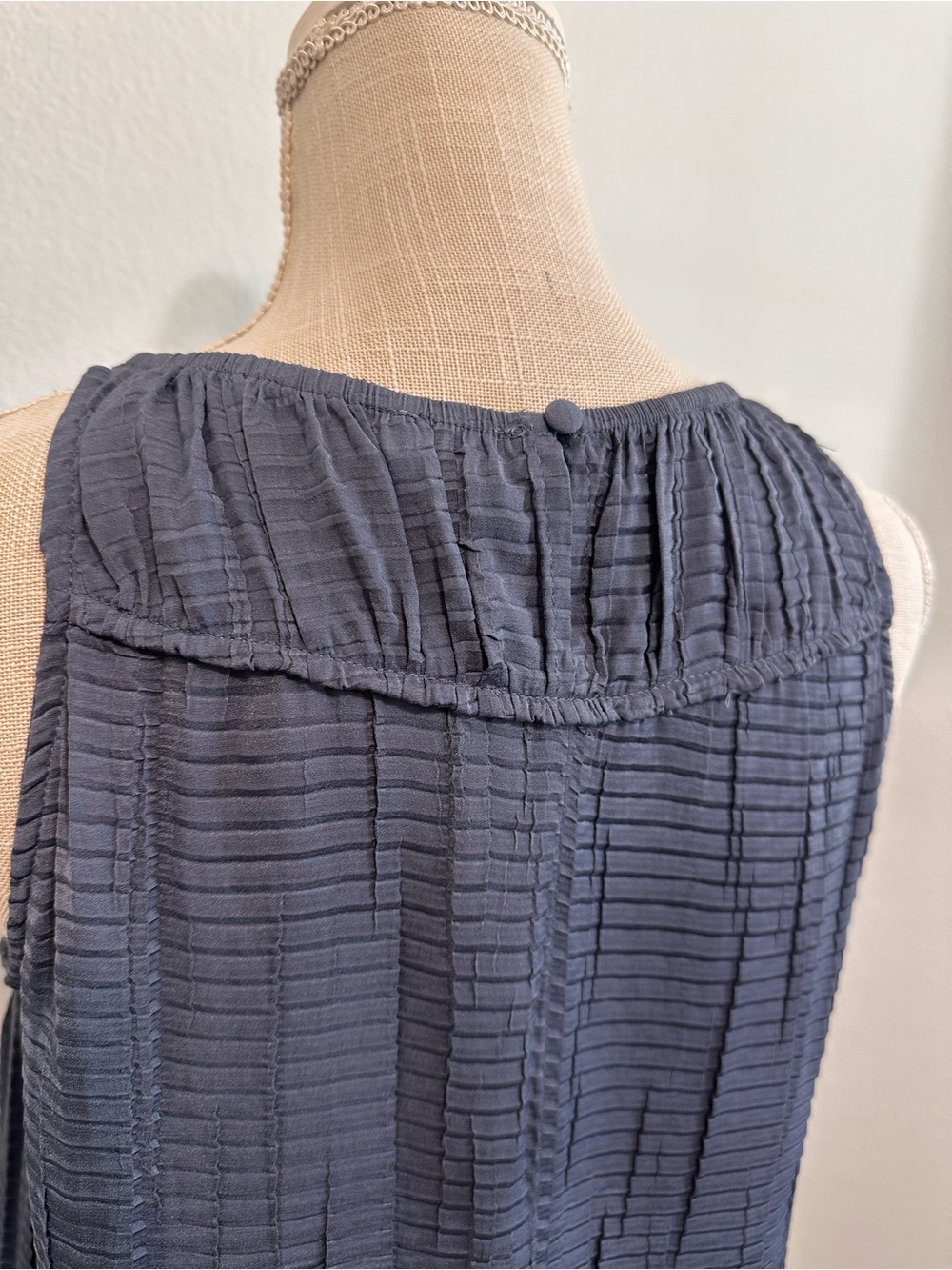 Current Air Blue Textured Ruffle-Hem Tank - Picture 4 of 7